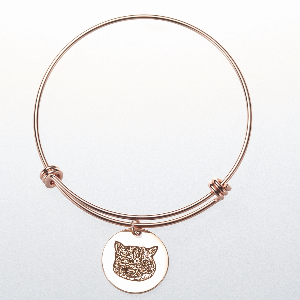 Color: Rose gold